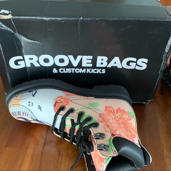 NWOT Groove Bags and Custom Kicks Short Boots - Picture 6 of 8